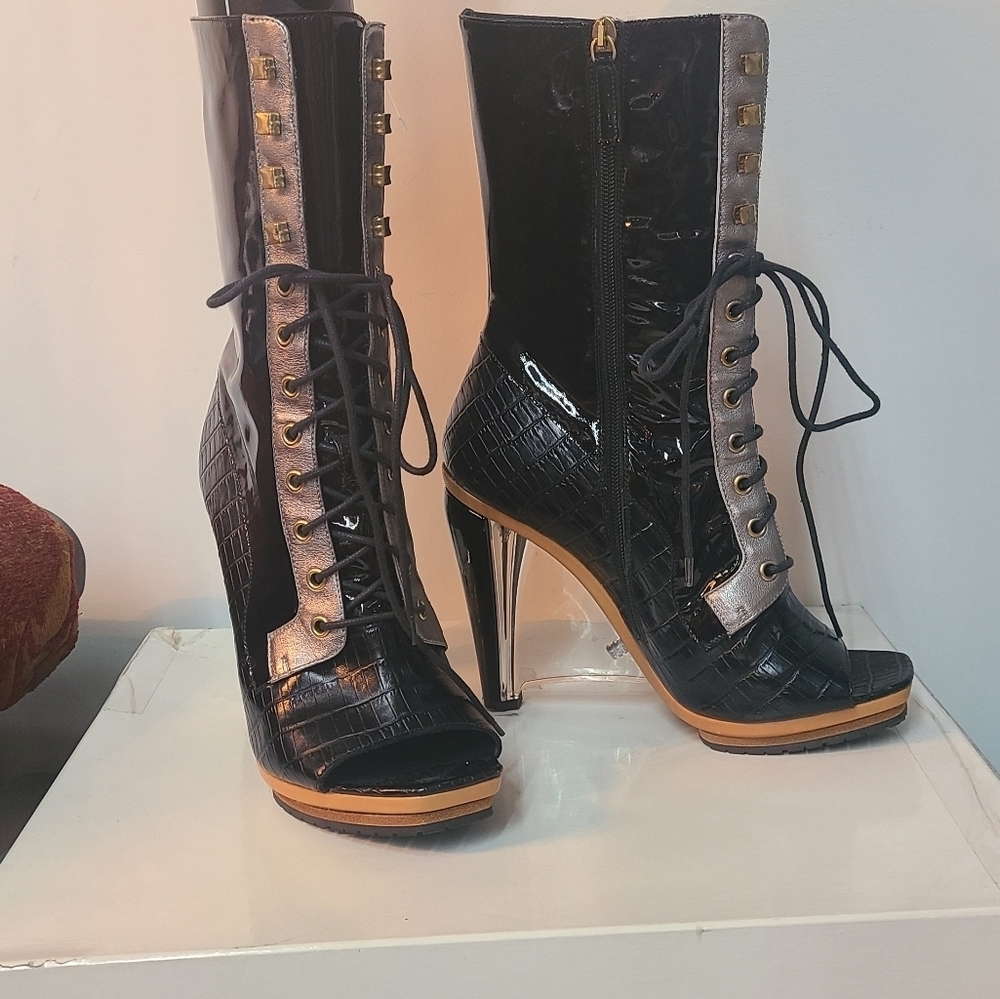 NIB Rodarte Crocodile Lucite Wedge Heels